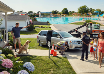 Woman Told A Homeowner To Park Somewhere Else, And The Tow Truck Arrived Minutes Later