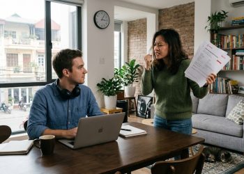 His Roommate Expected Him to Leave His Own Apartment for 10 Days. When He Refused, She Sent Him the Bill