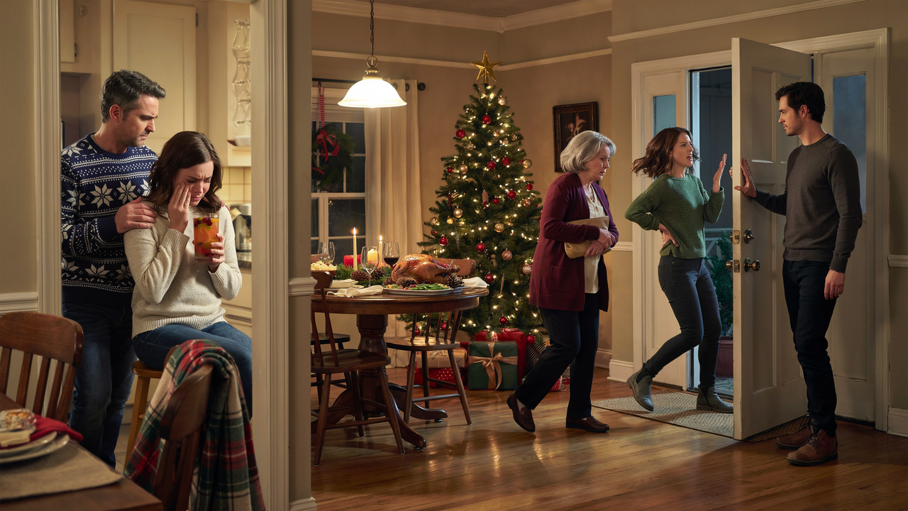 Woman Ends Christmas Dinner After Guest Targets Her Sister’s Mental Health Treatment
