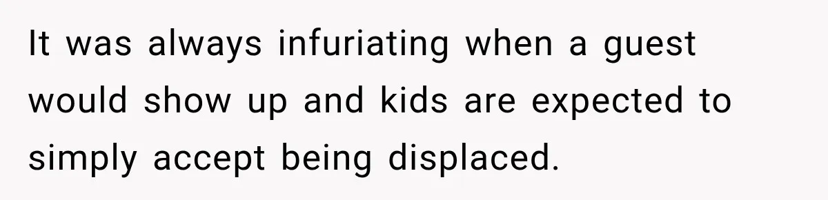 Aunt Took Back A Teen’s iPhone After She Refused To Give Up Her Bedroom It was always infuriating when a guest would show up and kids are expected to simply accept being displaced.