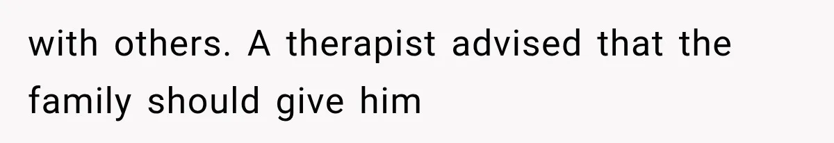Mom Admits She Loves Her Youngest More, Then Confesses Why Her Oldest Pushes Her Away with others. A therapist advised that the family should give him
