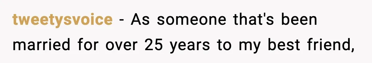 Newlyweds Kept One Secret From Everyone And They Plan To Keep It Forever tweetysvoice − As someone that's been married for over 25 years to my best friend,
