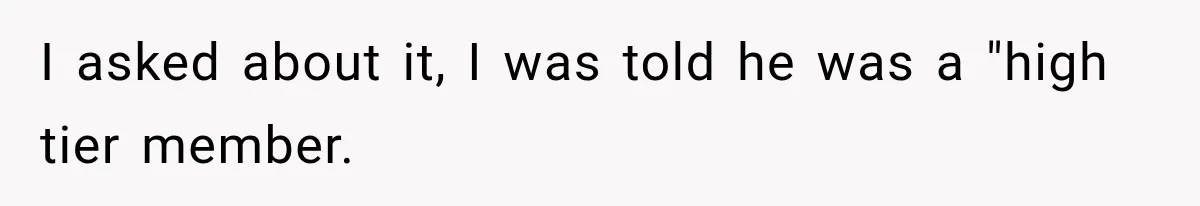 Passenger Takes Their Paid Seats, but a Clever Comment Makes the Seat Thief Move I asked about it, I was told he was a "high tier member.