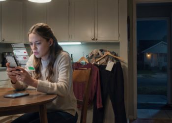 Woman Cancels After Her Date Runs Two Hours Late, Then He Starts Contacting Her Everywhere Woman Cancels After Her Date Runs Two Hours Late, Then He Starts Contacting Her Everywhere
