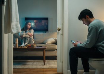 Teen Says He’s Walking on Eggshells After His Girlfriend Turns Every Small Moment Into a Fight