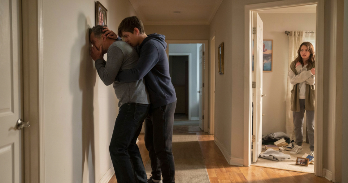 Son Saw His Father Break Down During a Family Fight, and He Can’t Forget the Sound Son Saw His Father Break Down During a Family Fight, and He Can’t Forget the Sound