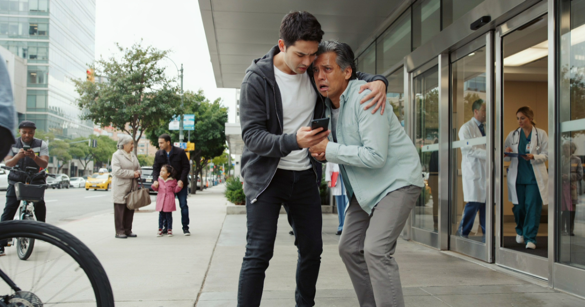 Man Couldn’t Speak or Breathe, Then A Stranger Walking By Became His Only Hope