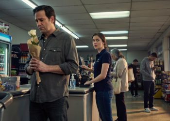 Clerk Jokes About A Man Buying Flowers, Then Learns They’re For His Son’s Grave