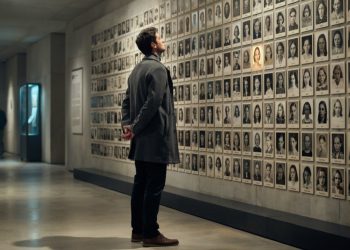Visitor Expected Auschwitz’s Horrors, But One Prisoner’s Smile Was What Finally Broke Him