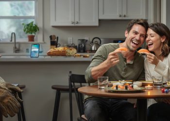 Woman Posts About 15 Happy Years, Then Friend’s Wife Demands She Delete It Woman Posts About 15 Happy Years, Then Friend’s Wife Demands She Delete It
