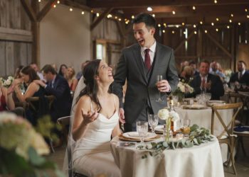 Woman Reveals Her “Dating Strategy” At Wedding, And Guests Can’t Stop Laughing Woman Reveals Her “Dating Strategy” At Wedding, And Guests Can’t Stop Laughing