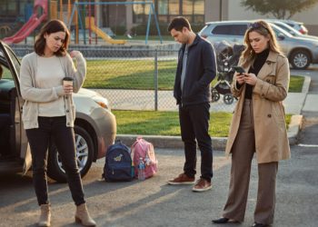 Woman Watches Best Friend Fall for a Married Dad, Then Questions the Friendship Too