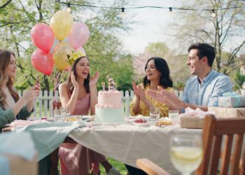 Teen Gets Tired Of Christmas Combo Gifts And Creates A Brand New Birthday