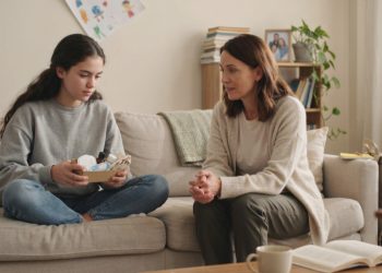 Mom Refuses To Keep Buying Extra Period Products After Daughter Gives Them Away Mom Refuses To Keep Buying Extra Period Products After Daughter Gives Them Away