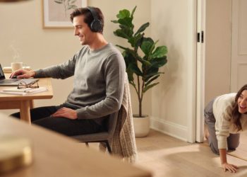 Wife Crawls Into Video Meeting, But Husband Turns Awkward Moment Into Comedy Gold
