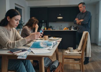 Woman Called His Family Horrible Things, But Still Wanted Their Paid Vacation Spot Woman Called His Family Horrible Things, But Still Wanted Their Paid Vacation Spot
