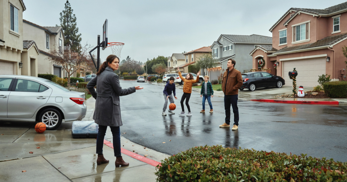 Dad Puts Kids’ Basketball Hoop Outside Neighbor’s House, Then Asks “Where?” When Told to Move It