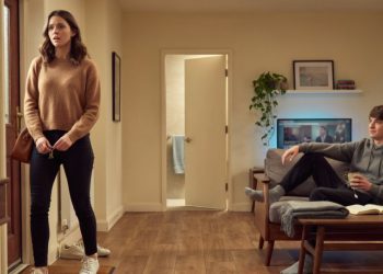 Woman Changes Her Locks After Discovering Mom Secretly Gave Her Brother a Key