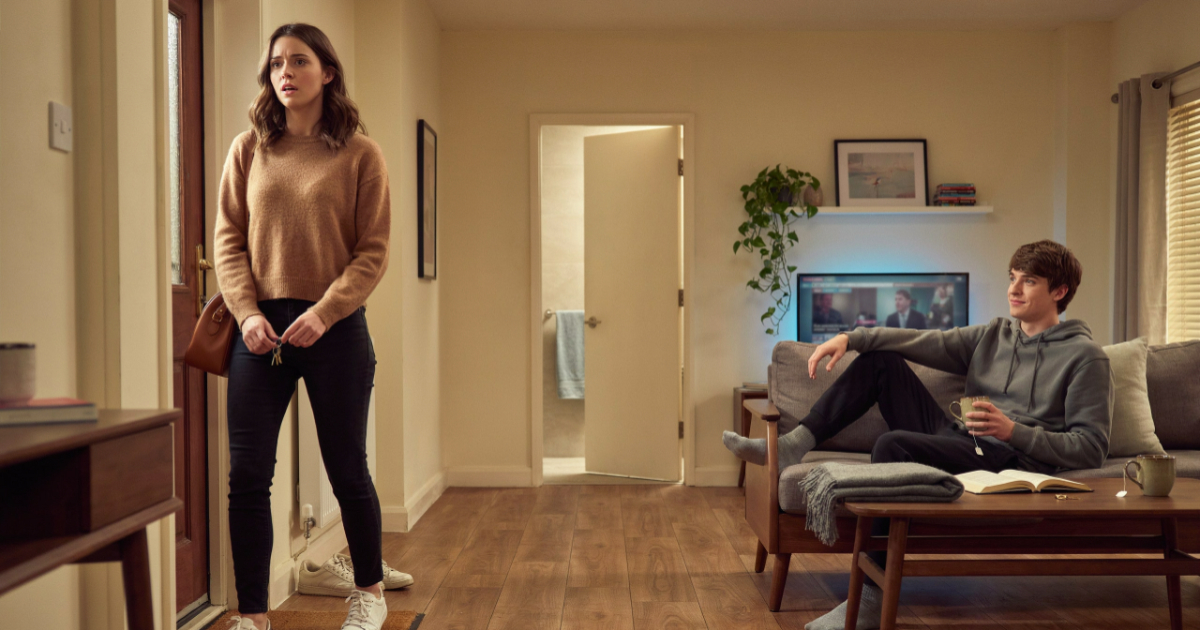 Woman Changes Her Locks After Discovering Mom Secretly Gave Her Brother a Key