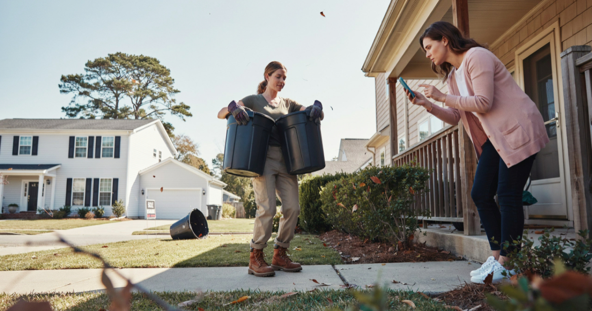 Neighbor Accuses Woman of Stealing Trash Cans, Then Learns She Had Permission the Whole Time
