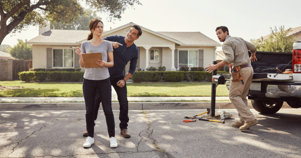 Salesman Ignores Woman Homeowner, Questions Her Husband’s Pride, Then Gets Barked Off the Property Salesman Ignores Woman Homeowner, Questions Her Husband’s Pride, Then Gets Barked Off the Property