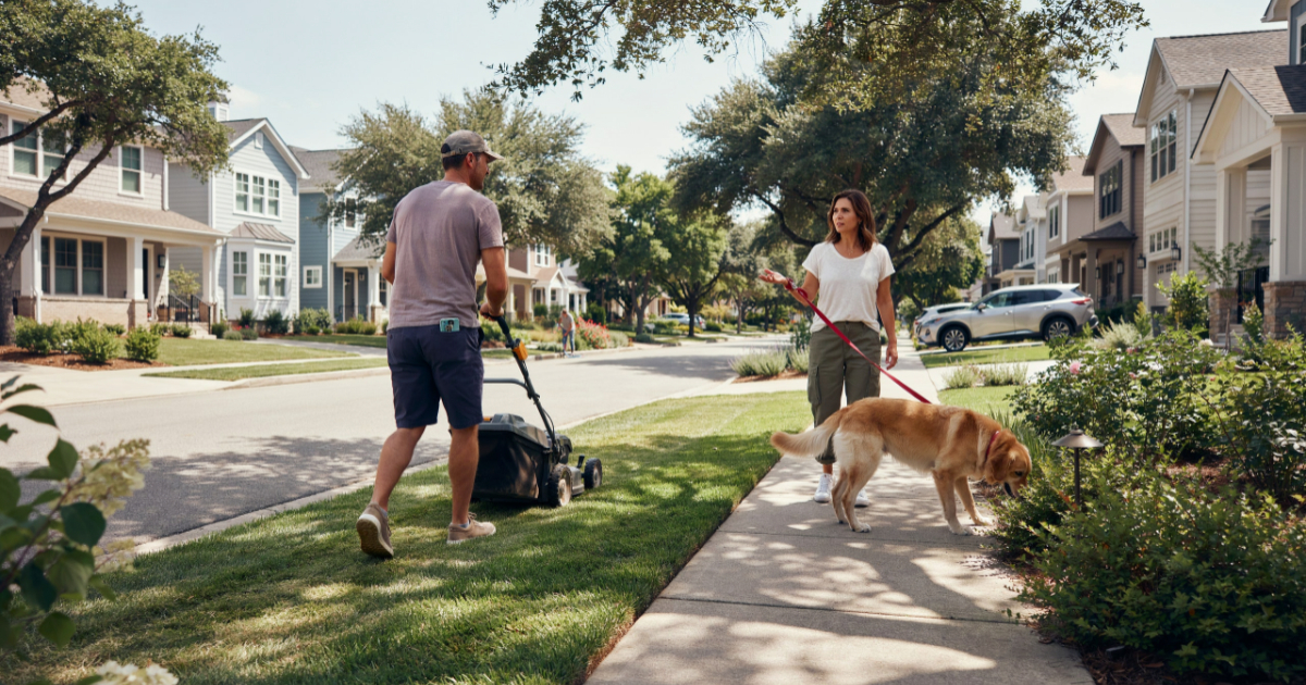 Woman Refuses to Pick Up After Her Dog, Then Her License Plate Makes the Excuse Much Harder Woman Refuses to Pick Up After Her Dog, Then Her License Plate Makes the Excuse Much Harder