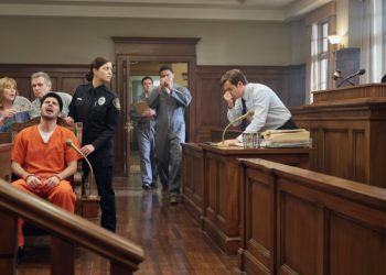 Courtroom Gets Evacuated Over Mystery Smell, While The Real Cause Stands Nearby