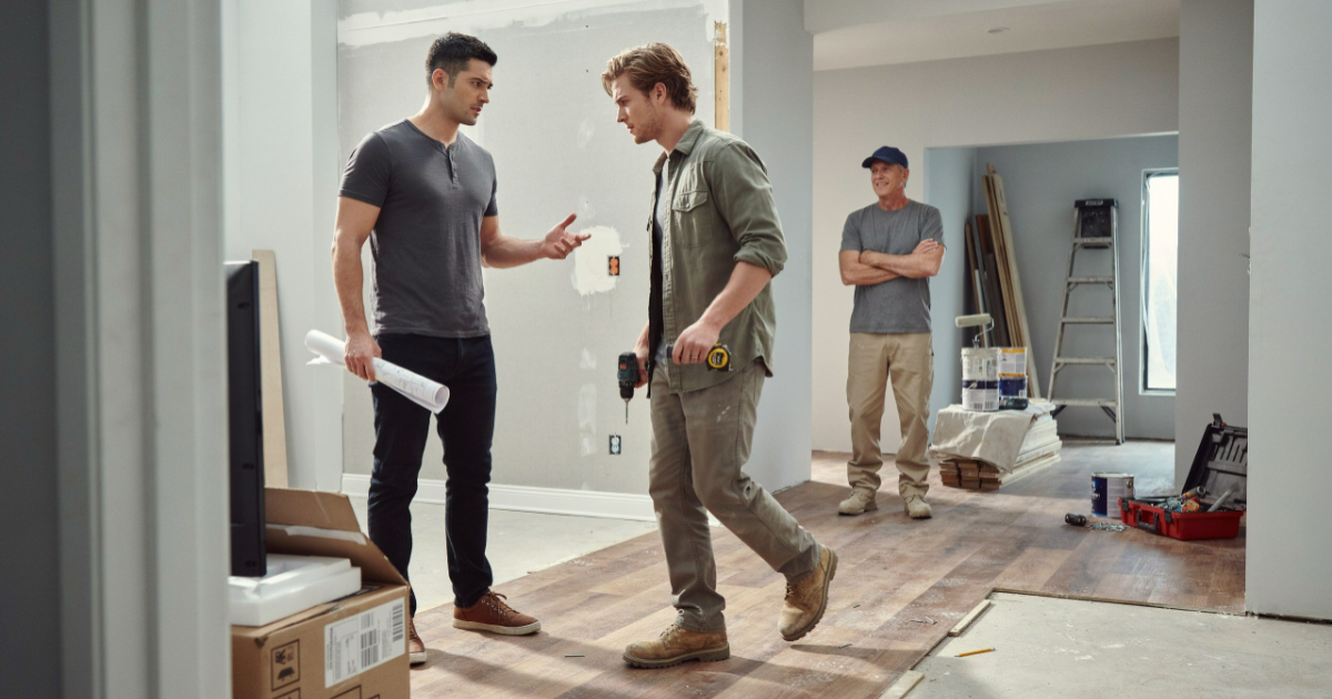 Husband Declares Himself “The Boss” Of Their Renovation, So His Spouse Walks Off The Job Husband Declares Himself “The Boss” Of Their Renovation, So His Spouse Walks Off The Job