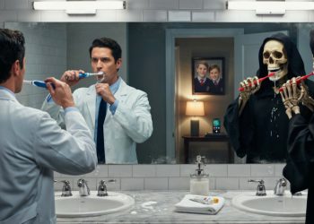 Man Spends Five Minutes Brushing His Teeth To Save His Twin Brother From Death