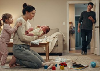 Husband Tells Overwhelmed Wife to “Use Her Words” While She Handles Two Crying Kids Alone
