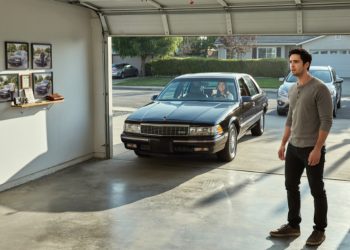 Girlfriend Takes His Late Father’s Classic Car for Starbucks, Then Calls Him Petty for Caring