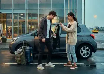 He Was Asked to Drive Six Hours at 4 A.M. to Pick Up His Aunt, So He Refused and Told His Family to Find Another Way He Was Asked to Drive Six Hours at 4 A.M. to Pick Up His Aunt, So He Refused and Told His Family to Find Another Way