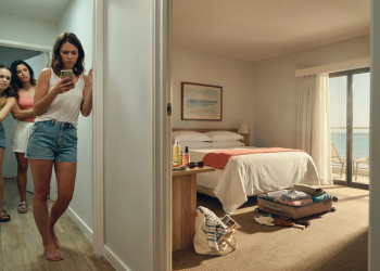 Woman Books Her Own Beach Room for Space, Then Friends Bring a Surprise Guest and Demand Her Bed