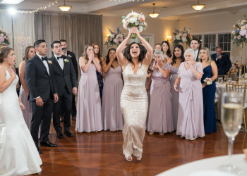 Bride Calls Out Officiant After His Uninvited Guest Steals Her Bouquet Toss Moment Bride Calls Out Officiant After His Uninvited Guest Steals Her Bouquet Toss Moment