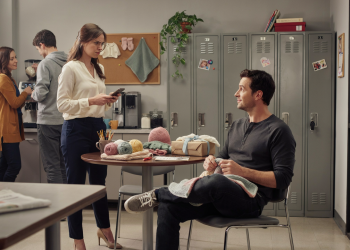 Man Refuses to Crochet Baby Blanket After Coworker Never Paid, Then Gets Called “Petty”