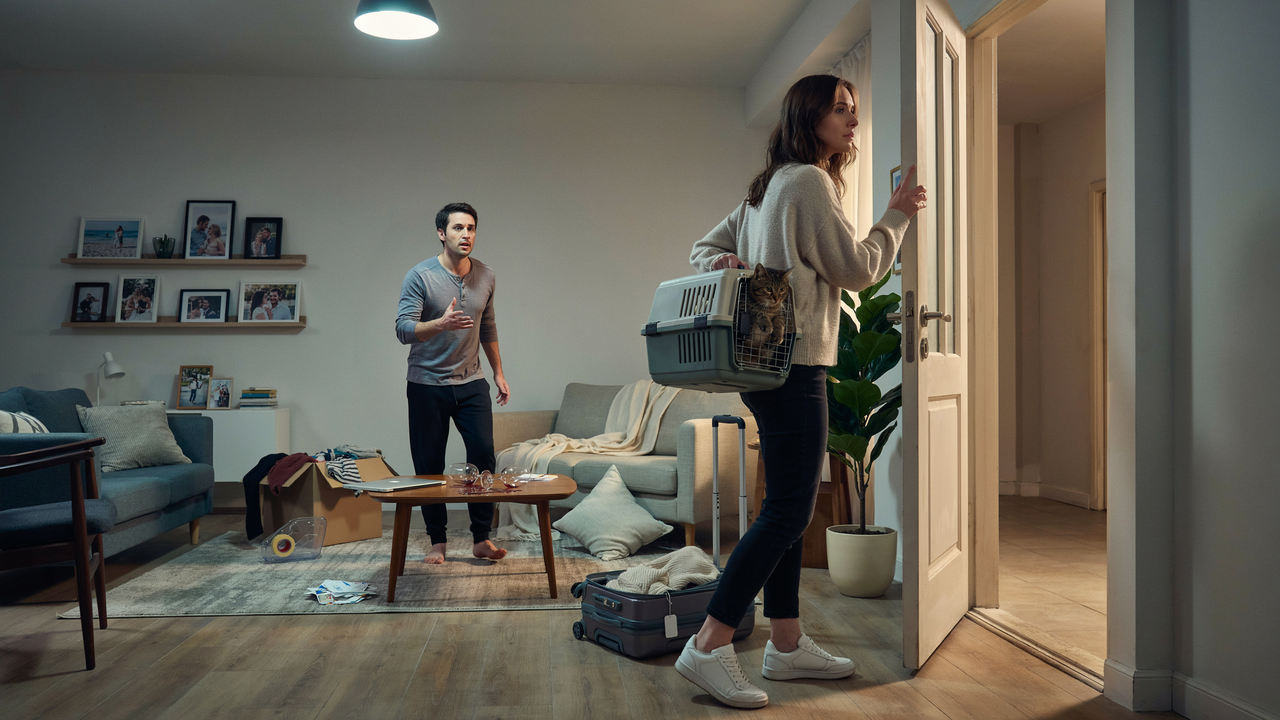 Woman Leaves Husband After Third Betrayal, Then Discovers He Had Secretly Invented an Entire Poly Relationship Woman Leaves Husband After Third Betrayal, Then Discovers He Had Secretly Invented an Entire Poly Relationship