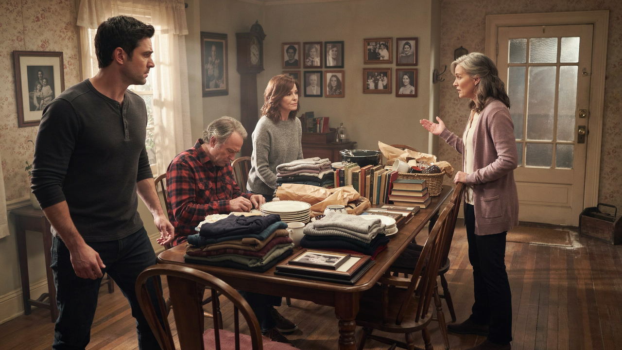 Family Tradition Falls Apart After Aunt Decides Anything That Looks Old Is Apparently Free to Take Family Tradition Falls Apart After Aunt Decides Anything That Looks Old Is Apparently Free to Take