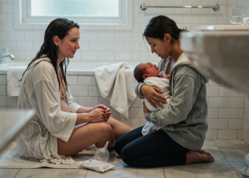 Pregnant Woman Starts Bleeding Alone at Home, Then Her Stepdaughter Walks In and Saves Two Lives