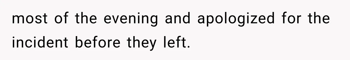 Bride Outsmarts Stepmother After She Tries to Steal Her Mother’s Special Wedding Moment most of the evening and apologized for the incident before they left.