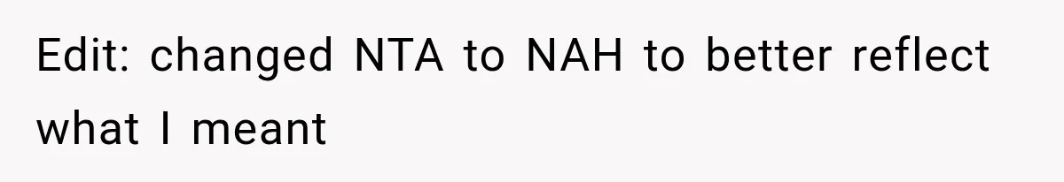 She Kept Going Inside Whenever Her Neighbor Used the Deck, So She Wondered If She Was Being Rude for Simply Sitting Outside Edit: changed NTA to NAH to better reflect what I meant