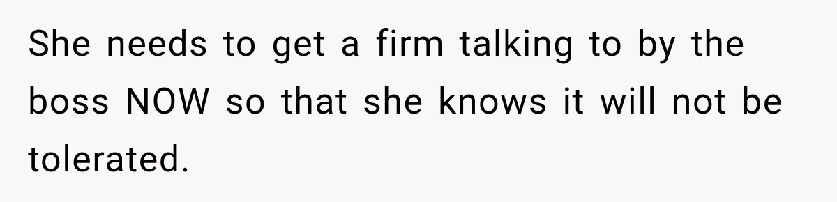 Gym Woman Marks Equipment With Lipstick, Then Gets A Lesson In Gym Etiquette She needs to get a firm talking to by the boss NOW so that she knows it will not be tolerated.