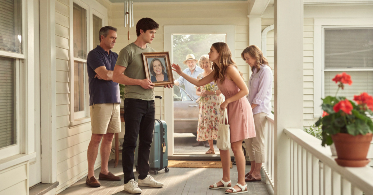 Teen Spends Summer With His Late Mom’s Family, but Stepsister Says He Betrayed Her