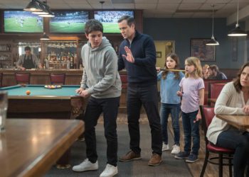 Man Tells Friend’s Teen to Stop Lifting a Bar’s Pool Table, Mom Says He Has No Right to Discipline Her Kids
