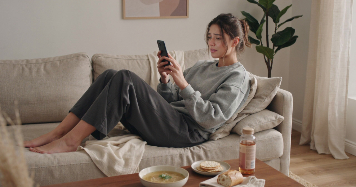 Woman Calls Boyfriend Cruel After He Sends Food Photos While She Is Recovering From a Serious Gut Illness
