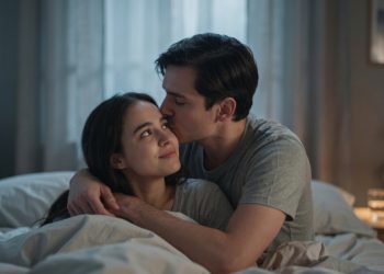 Boyfriend Wakes Up In The Middle Of The Night Just To Tell Her How Much He Loves Her