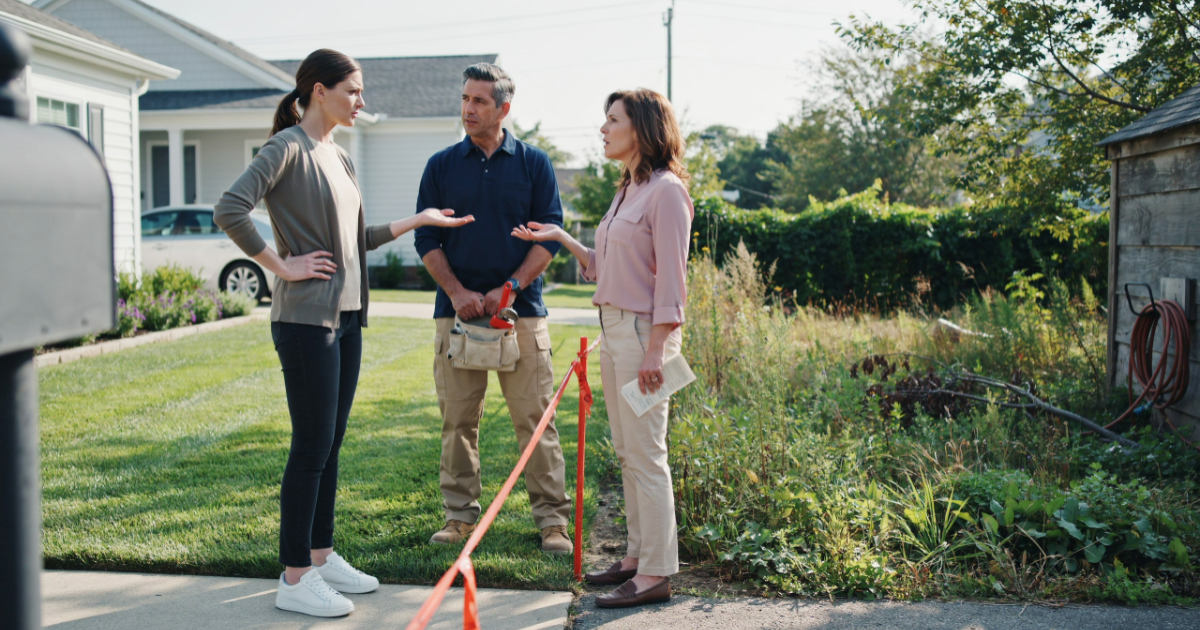 Neighbor Assumes She Can Use Another Woman’s Yard For Three Weeks Without Asking
