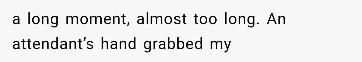 Man Wakes Up Mid-Flight Over an Endless Ocean, Then Realizes Every Clock Is Frozen at 4:03 AM a long moment, almost too long. An attendant’s hand grabbed my