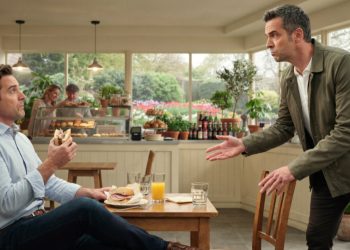 Man Buys a Sandwich and Starts Eating, Friend Accuses Him of Breaking an Unspoken Social Rule